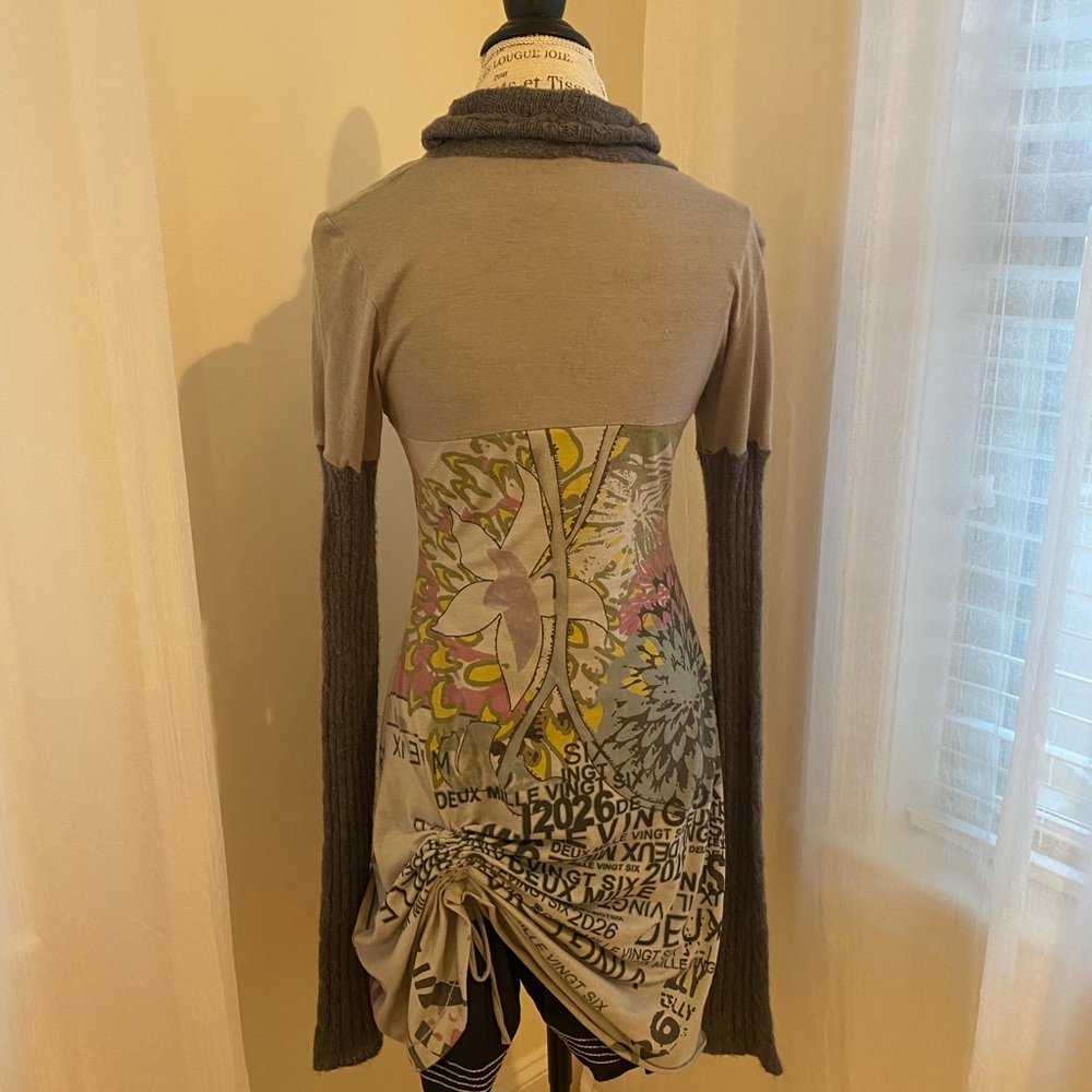 Artistic Long Sleeve Tunic Cotton Dress with Graphic Design Knit Sleeves/Collar - Picture 2 of 7